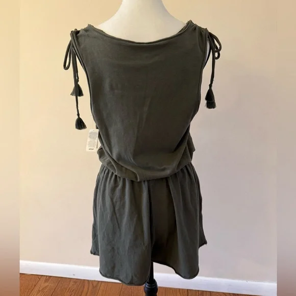 Aerie Women's Green Playsuit Romper Size Medium - Picture 5 of 8